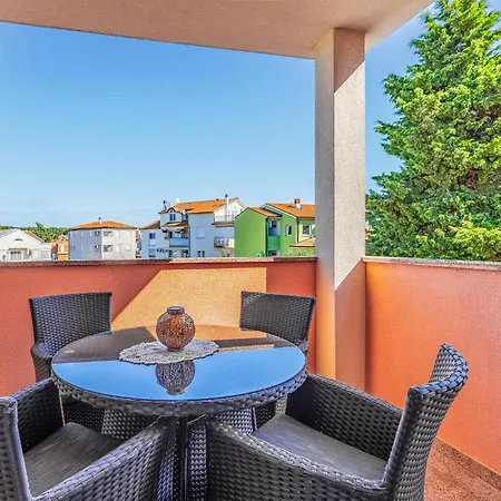 2 Bedroom Gorgeous In *